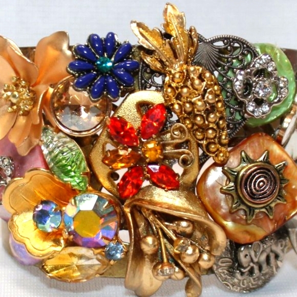 Copper Cuff with Abstract Jewelry Design - Picture 4 of 14